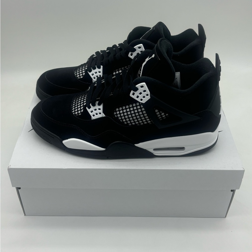 Nike Air Jordan Retro 4 White Thunder Men Size 11 Deadstock  FQ8138-001